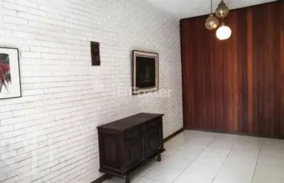 Casa com 5 quartos à venda na rua santa cecília, 1738, santa cecília, porto alegre, 206 m2 por r$ 850.000