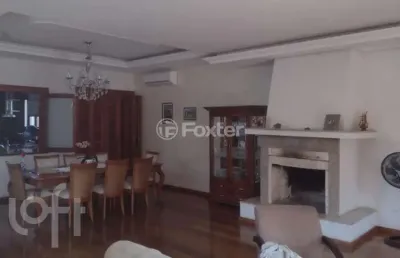 Casa com 3 quartos à venda na rua vinte e quatro de agosto, 85, jardim itu sabará, porto alegre, 300 m2 por r$ 1.290.000