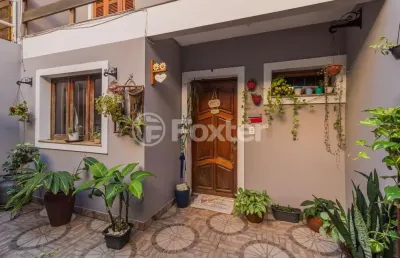 Casa com 3 quartos à venda na rua pinheiro borda, 305, cristal, porto alegre, 140 m2 por r$ 760.000