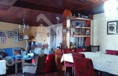 Casa com 4 quartos à venda na avenida benno mentz, 897, vila ipiranga, porto alegre, 350 m2 por r$ 900.000