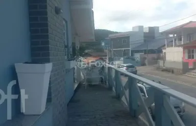 Casa com 2 quartos à venda na rodovia francisco thomaz dos santos, 1862, morro das pedras, florianópolis, 80 m2 por r$ 1.100.000