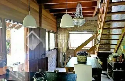 Casa com 5 quartos à venda na rua pedro de oliveira frança, 572, hípica, porto alegre, 270 m2 por r$ 1.200.000