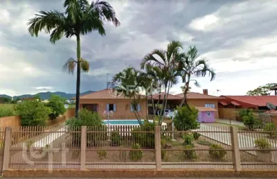 Casa com 3 quartos à venda na rua olavo juvenal ramos, 412, campeche, florianópolis, 200 m2 por r$ 1.800.000