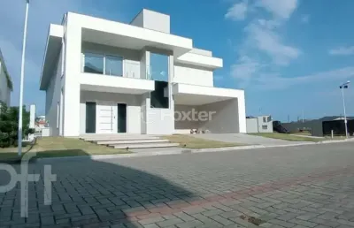 Casa em condomínio fechado com 4 quartos à venda na rodovia armando calil bulos, 4801, ingleses do rio vermelho, florianópolis, 378 m2 por r$ 3.550.000
