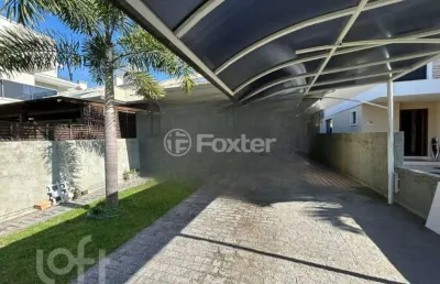 Casa com 3 quartos à venda na rua do ipê da várzea, 84, cachoeira do bom jesus, florianópolis, 80 m2 por r$ 1.400.000