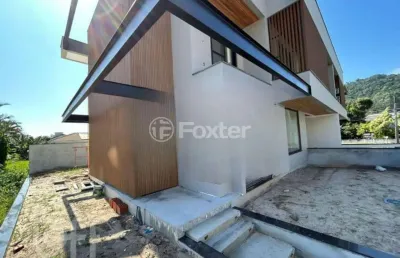 Casa com 3 quartos à venda na rua das piraúnas, 581, jurerê internacional, florianópolis, 263 m2 por r$ 4.650.000