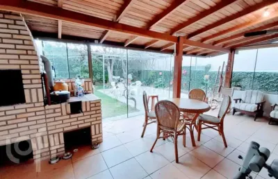 Casa com 3 quartos à venda na rua érico veríssimo, 315, nossa senhora das graças, canoas, 110 m2 por r$ 540.000