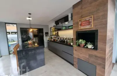 Casa em condomínio fechado com 4 quartos à venda na rua leonel pereira, 2033, cachoeira do bom jesus, florianópolis, 235 m2 por r$ 2.350.000