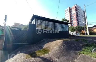 Casa com 2 quartos à venda na rua doutor dias de carvalho, 142, tristeza, porto alegre, 290 m2 por r$ 749.000
