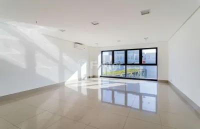Sala comercial com 1 sala à venda na avenida praia de belas, 1212, praia de belas, porto alegre, 47 m2 por r$ 546.250