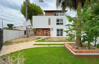 Casa com 3 quartos à venda na rua dos guenoas, 1200, guarujá, porto alegre, 265 m2 por r$ 600.000