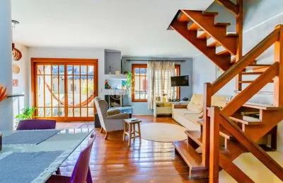 Casa em condomínio fechado com 3 quartos à venda na rua hipólito da costa, 543, santa tereza, porto alegre, 195 m2 por r$ 900.000