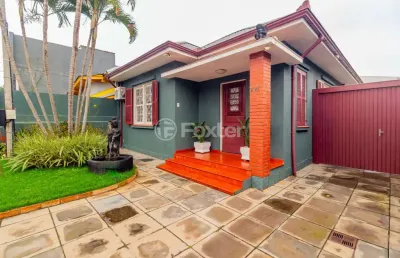Casa com 3 quartos à venda na travessa afonso mabilde, 44, santa maria goretti, porto alegre, 150 m2 por r$ 760.000