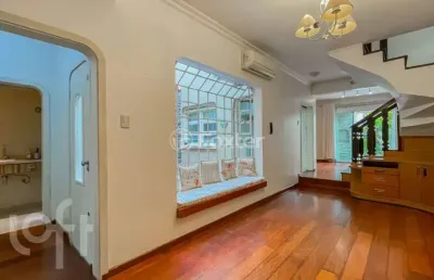 Casa com 3 quartos à venda na rua miguel tostes, 706, rio branco, porto alegre, 198 m2 por r$ 1.100.000