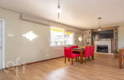 Casa com 2 quartos à venda na rua nossa senhora medianeira, 194, medianeira, porto alegre, 148 m2 por r$ 780.000
