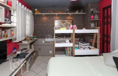 Casa com 4 quartos à venda na rua garibaldi, 97, niterói, canoas, 376 m2 por r$ 840.000