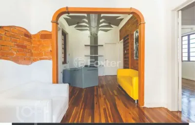 Casa com 7 quartos à venda na rua gonçalves ledo, 148, jardim botânico, porto alegre, 400 m2 por r$ 1.791.000