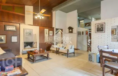 Casa com 3 quartos à venda na rua cariri, 201, vila assunção, porto alegre, 266 m2 por r$ 1.550.000
