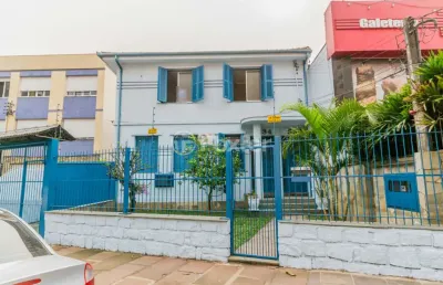 Casa com 4 quartos à venda na rua sete de abril, 334, floresta, porto alegre, 530 m2 por r$ 1.985.500
