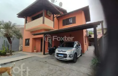 Casa com 4 quartos à venda na rua frei albano, 64, centro, são josé, 143 m2 por r$ 1.250.000