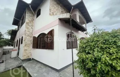 Casa com 3 quartos à venda na rua francisco petry, 104, centro, biguaçu, 197 m2 por r$ 1.270.000