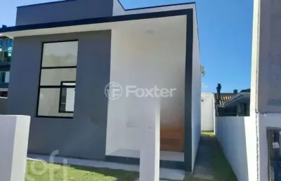 Casa com 3 quartos à venda na rua das sibipirunas, 11, madri, palhoça, 90 m2 por r$ 690.000