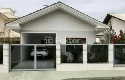 Casa com 3 quartos à venda na rua da saracura, 296, pedra branca, palhoça, 173 m2 por r$ 1.596.000