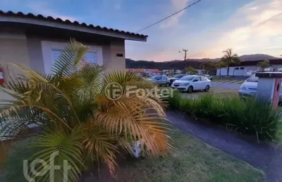 Casa em condomínio fechado com 3 quartos à venda na avenida paulo roberto vidal, 2490, bela vista, palhoça, 51 m2 por r$ 320.000