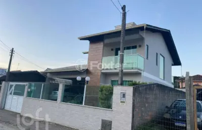 Casa com 3 quartos à venda na rua hamilton de lima, 40, potecas, são josé, 160 m2 por r$ 800.000