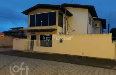 Casa com 4 quartos à venda na rua são gabriel, 28, caminho novo, palhoça, 200 m2 por r$ 1.100.000