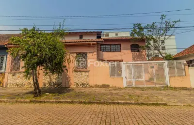 Casa com 4 quartos à venda na rua ponche verde, 163, medianeira, porto alegre, 438 m2 por r$ 598.000