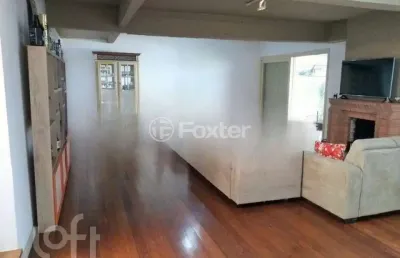 Casa com 3 quartos à venda na rua professor ivo corseuil, 283, petrópolis, porto alegre, 326 m2 por r$ 1.500.000