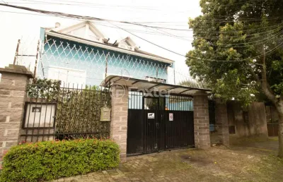 Casa com 3 quartos à venda na rua itapema, 156, vila jardim, porto alegre, 310 m2 por r$ 950.000