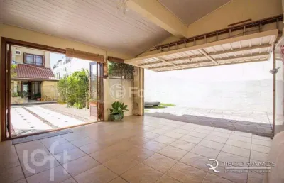 Casa em condomínio fechado com 5 quartos à venda na rua chico pedro, 191, camaquã, porto alegre, 290 m2 por r$ 920.000