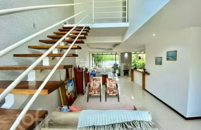 Casa em condomínio fechado com 3 quartos à venda na avenida juca batista, 2705, hípica, porto alegre, 272 m2 por r$ 750.000
