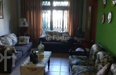 Casa com 4 quartos à venda na rua vinte e cinco de julho, 110, santa maria goretti, porto alegre, 250 m2 por r$ 899.980