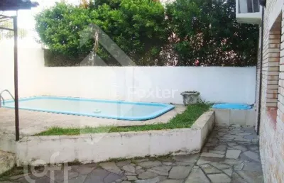 Casa com 3 quartos à venda na rua victor silva, 136, camaquã, porto alegre, 230 m2 por r$ 850.000