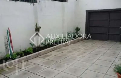 Casa com 2 quartos à venda na avenida bahia, 287, navegantes, porto alegre, 90 m2 por r$ 570.000