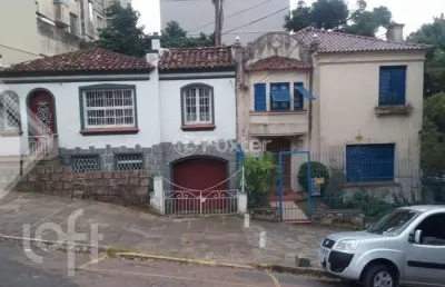 Casa com 3 quartos à venda na avenida taquara, 20, petrópolis, porto alegre, 222 m2 por r$ 1.500.000