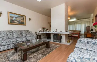 Casa com 3 quartos à venda na rua domingos josé de almeida, 116, rio branco, porto alegre, 361 m2 por r$ 1.714.500