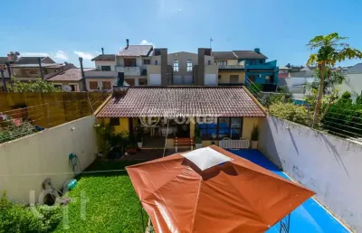 Casa com 5 quartos à venda na rua moacyr godoy ilha, 242, espírito santo, porto alegre, 360 m2 por r$ 649.900