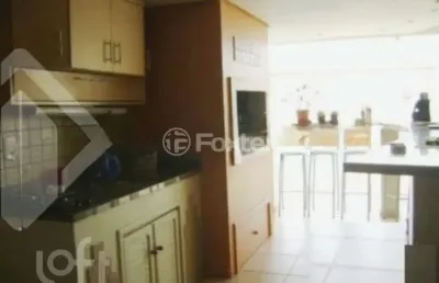 Casa com 3 quartos à venda na rua olécio cavedini, 121, espírito santo, porto alegre, 300 m2 por r$ 890.000