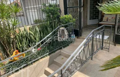 Casa com 4 quartos à venda na travessa miguel pereira, 104, medianeira, porto alegre, 250 m2 por r$ 980.000