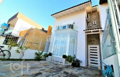 Casa com 3 quartos à venda na rua wilson conceição bona, 104, hípica, porto alegre, 131 m2 por r$ 580.000