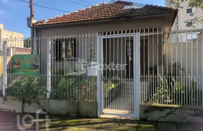 Casa com 3 quartos à venda na avenida benno mentz, 1003, vila ipiranga, porto alegre, 330 m2 por r$ 599.990