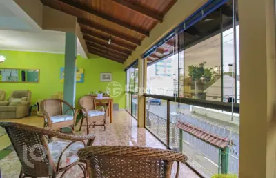 Casa com 2 quartos à venda na rua atanásio belmonte, 415, boa vista, porto alegre, 310 m2 por r$ 950.000