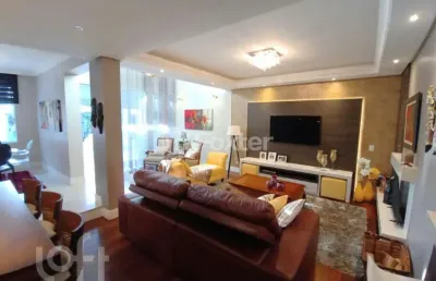 Casa com 4 quartos à venda na rua evaristo da veiga, 72, partenon, porto alegre, 432 m2 por r$ 1.800.000