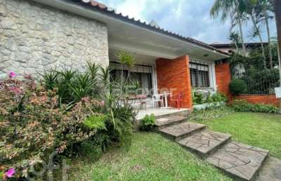 Casa com 3 quartos à venda na rua portugal, 539, são joão, porto alegre, 190 m2 por r$ 790.000