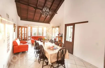 Casa com 5 quartos à venda na rua mozart, 133, três figueiras, porto alegre, 300 m2 por r$ 2.100.000