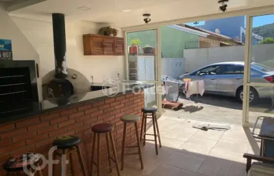 Casa com 3 quartos à venda na rua doutor hermes pacheco, 881, aberta dos morros, porto alegre, 125 m2 por r$ 500.000